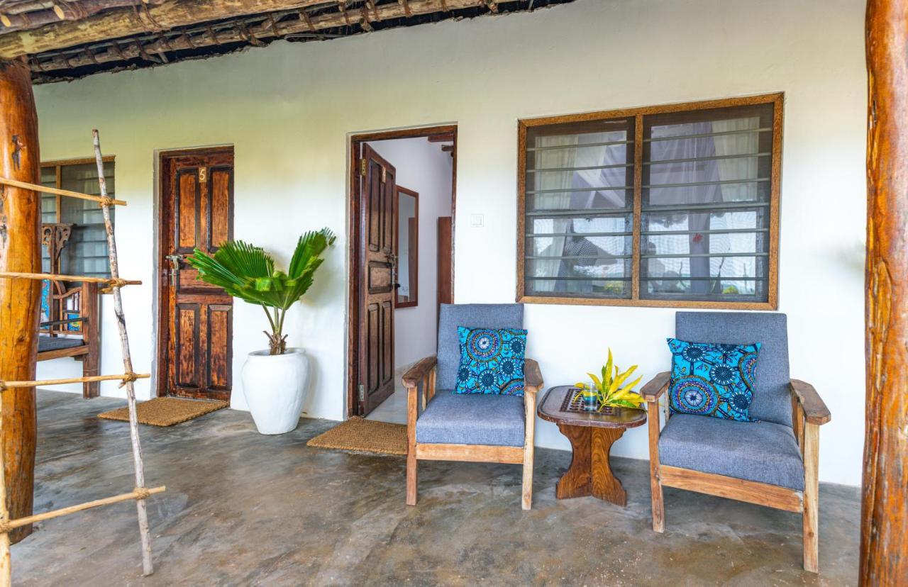 Poa Poa Bungalows キウェンワ エクステリア 写真